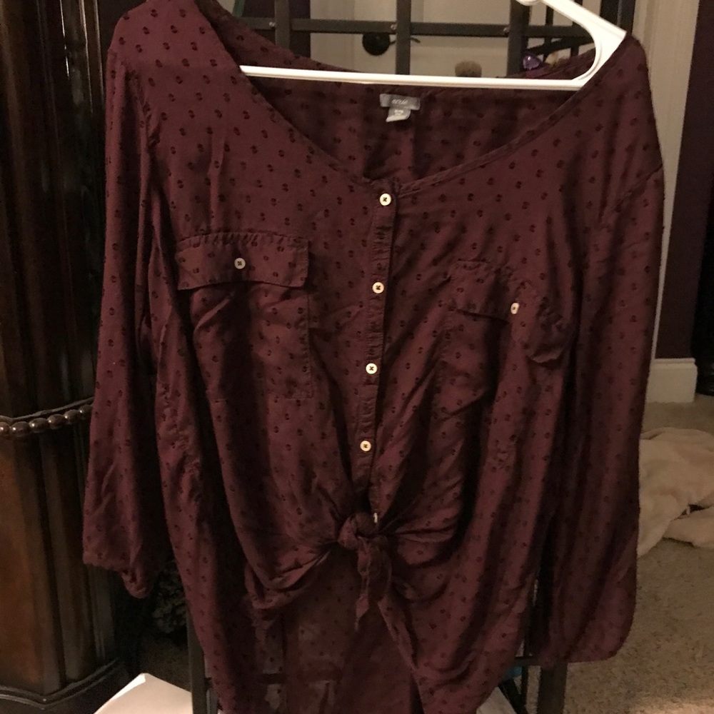 Adorable 3/4 sleeve length shirt